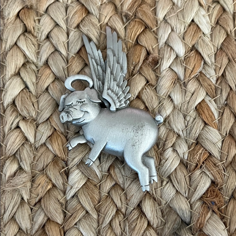 Jonette JJ  Pewter Silver Flying Pig Pendant
